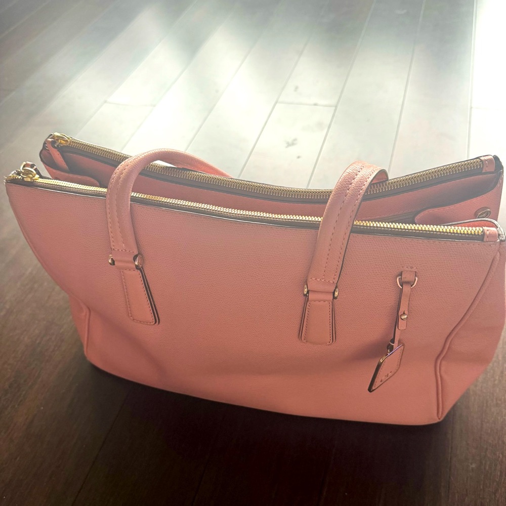 TUMI travel/business shoulder bag